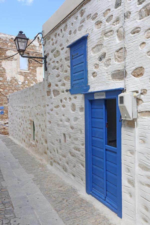 Le Petit Chateau Ano Syros Exterior photo